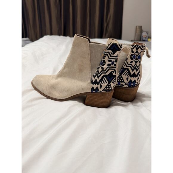 TOMS Aztec Women's Cream Booties - Size 9.5 NWOT - Picture 2 of 8